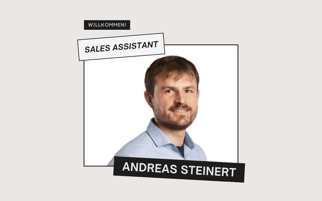 Portrait of Andreas Steinert, smiling in a light blue shirt, with the words ‘Welcome!’, ‘Sales Assistant’ and his name